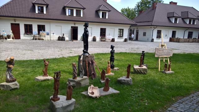 Gosciniec Dworski W Ropie - Pokoje Goscinne Ropa Exteriér fotografie