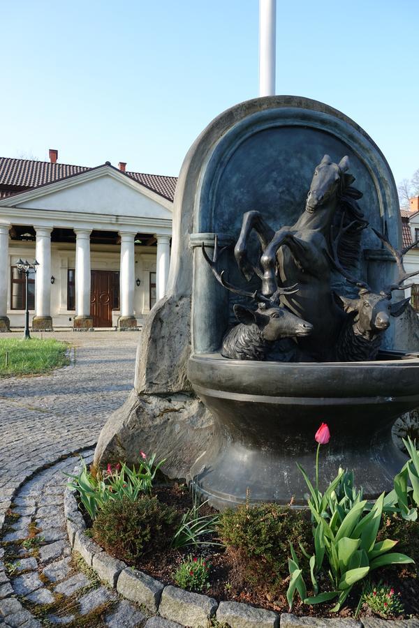 Gosciniec Dworski W Ropie - Pokoje Goscinne Ropa Exteriér fotografie